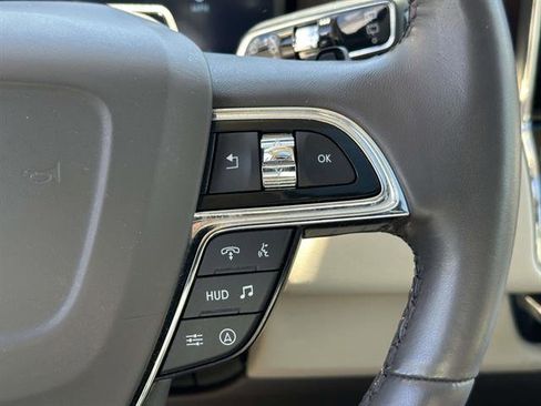Used 2022 Lincoln Navigator Reserve AWD/4WD image 40