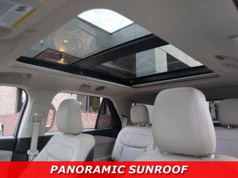 Used 2020 Ford Explorer Limited w/ Class III Trailer Tow Package image 28