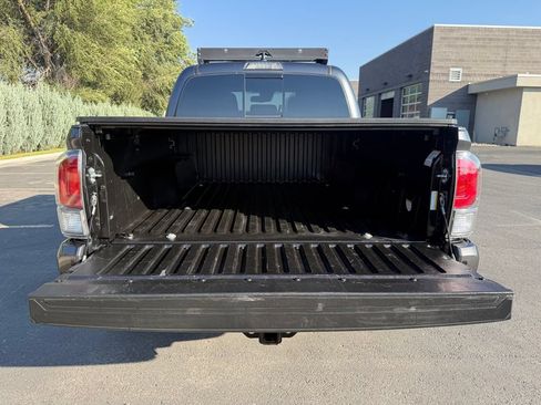 Used 2022 Toyota Tacoma TRD Sport w/ Technology Package AWD/4WD image 14