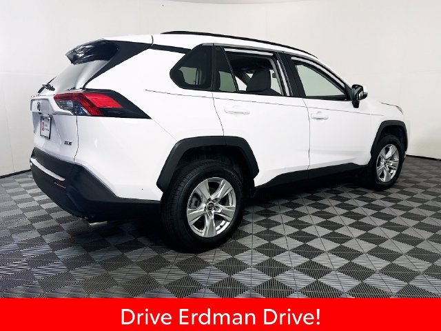 Used 2021 Toyota RAV4 XLE FWD image 23