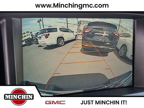 Used 2016 Chevrolet Colorado LT w/ Midnight Edition AWD/4WD image 17