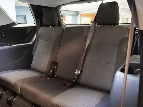 Used 2020 Chevrolet Traverse LT w/ Driver Confidence II Package AWD/4WD image 30