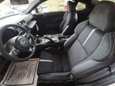 New 2025 Toyota GR86 Premium w/ Performance Package image 10