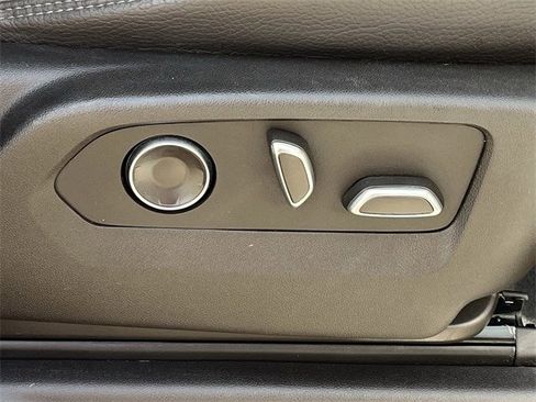 Used 2024 GMC Sierra 3500 Denali w/ Denali Reserve Package image 30