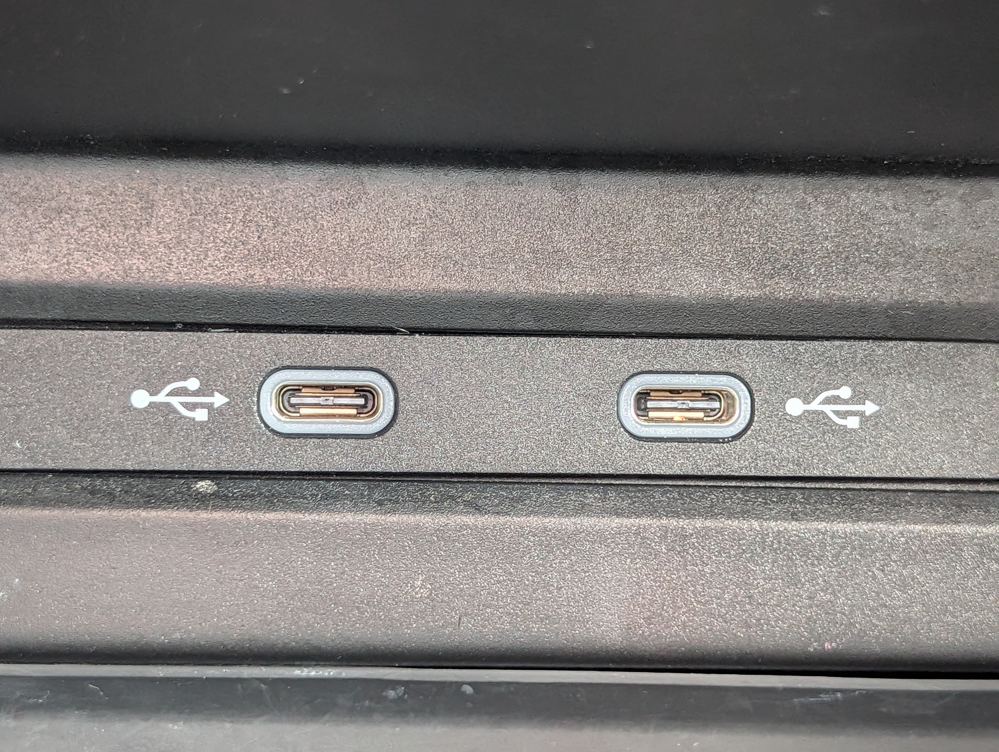 Used 2023 Volkswagen Tiguan SE w/ Panoramic Sunroof Package FWD image 25