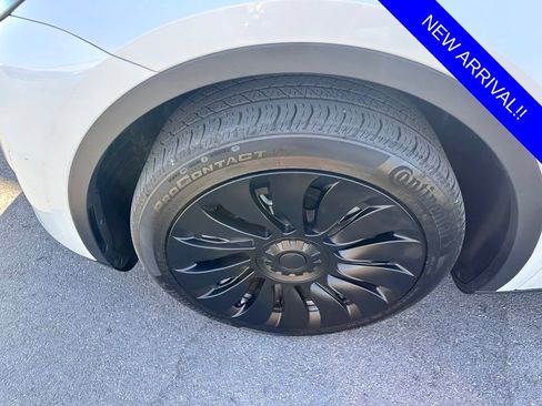 Used 2023 Tesla Model Y Long Range AWD/4WD image 8