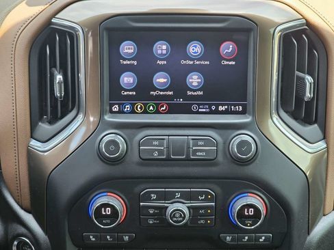 Used 2022 Chevrolet Silverado 2500 High Country w/ Safety Package II AWD/4WD image 18