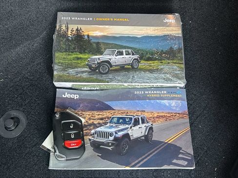 Used 2023 Jeep Wrangler Unlimited AWD/4WD image 18