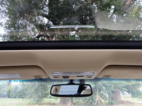 Used 2013 Toyota Avalon Limited image 28