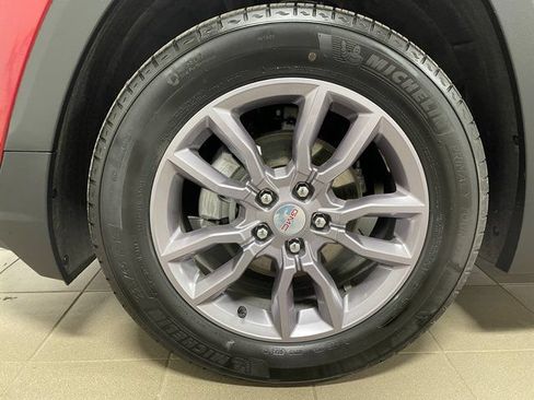 Used 2023 GMC Terrain SLT AWD/4WD image 7