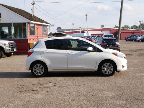 Used 2012 Toyota Yaris LE FWD image 2