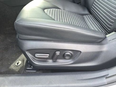 Used 2024 Toyota Camry SE FWD image 16