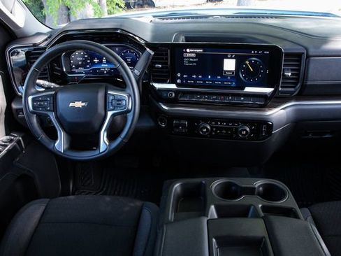 Used 2025 Chevrolet Silverado 1500 LT image 30