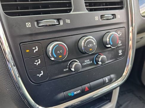 Used 2016 Dodge Grand Caravan SE w/ Quick Order Package 29E SE FWD image 24
