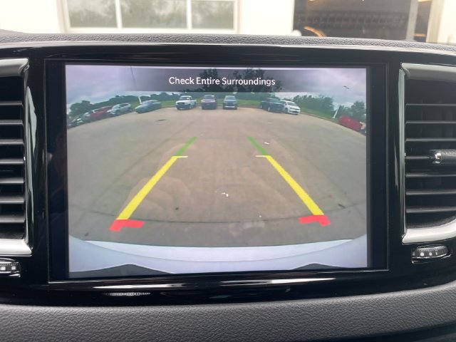Used 2024 Chrysler Pacifica Touring-L FWD image 14