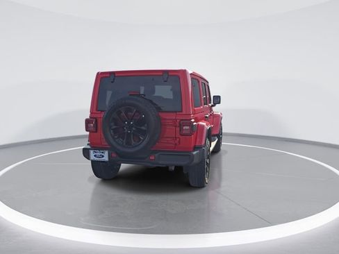 Used 2025 Jeep Wrangler Unlimited Sahara AWD/4WD image 7