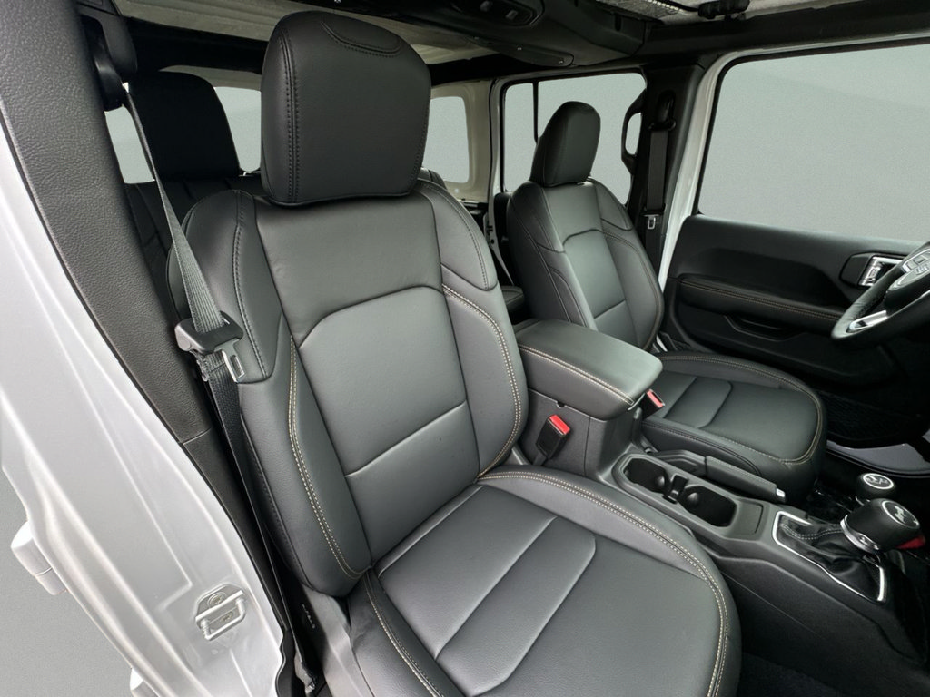 New 2026 Jeep Wrangler Unlimited Sahara AWD/4WD image 43
