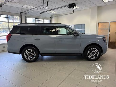 Certified 2025 Ford Expedition Active RWD image 10