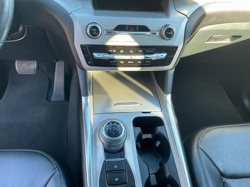 Used 2023 Ford Explorer XLT w/ Equipment Group 202A image 12