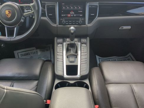 Used 2018 Porsche Macan image 44