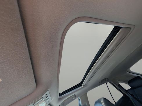 Used 2006 Lexus RX 330 image 17