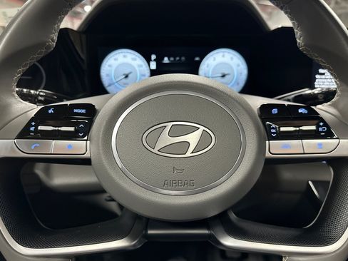 Used 2024 Hyundai Elantra SEL w/ Convenience Package FWD image 22