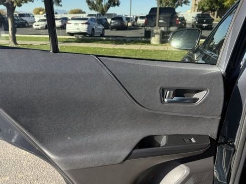 Certified 2021 Toyota Venza Limited image 37