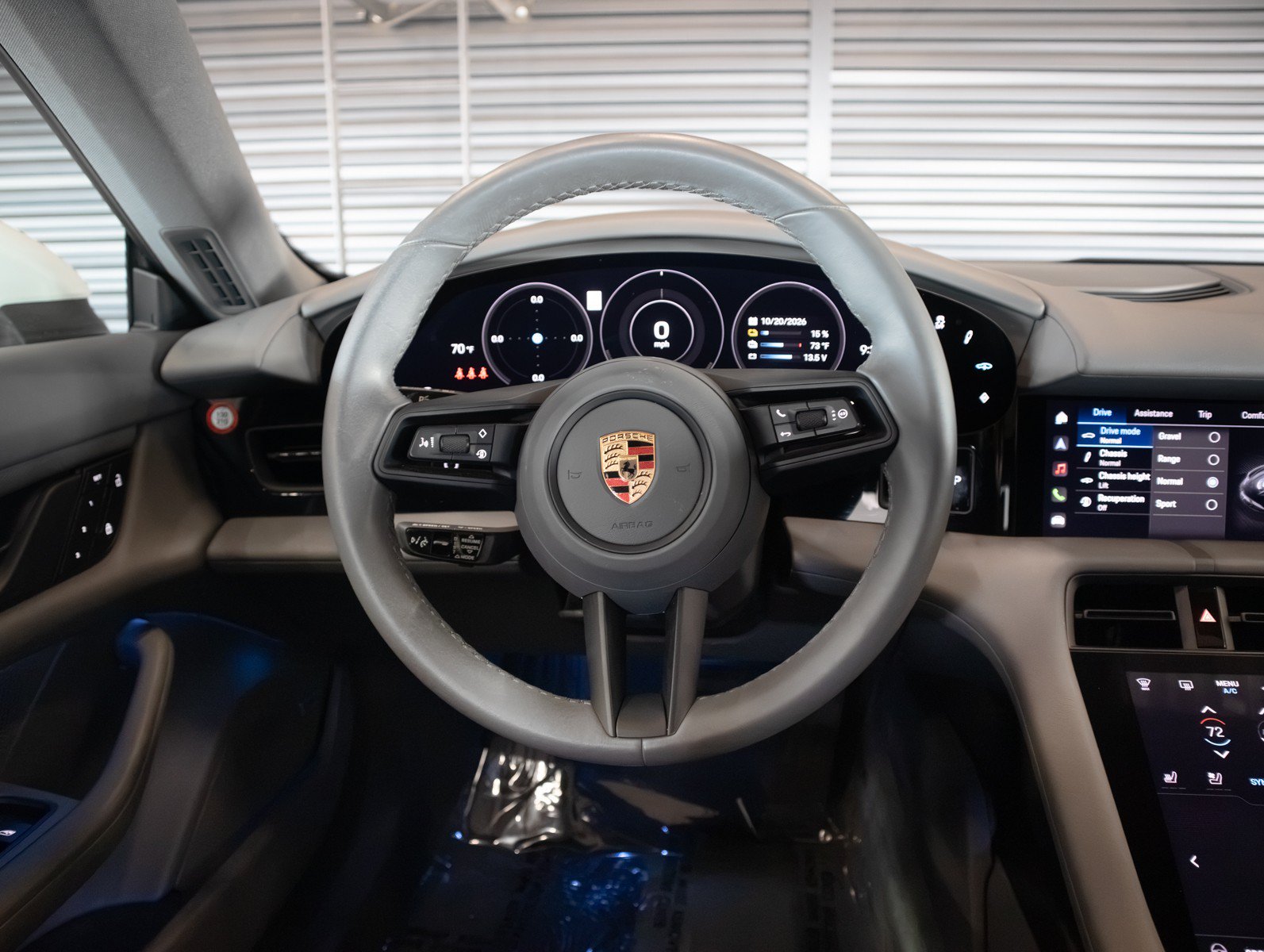 Used 2024 Porsche Taycan 4 Cross Turismo AWD/4WD image 15