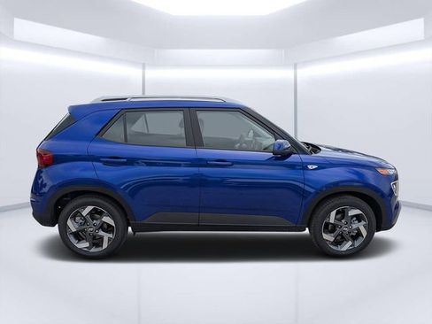 New 2025 Hyundai Venue Limited FWD image 2
