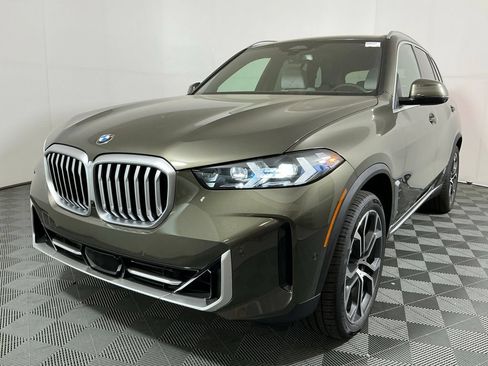 New 2026 BMW X5 xDrive40i w/ Climate Comfort Package AWD/4WD image 2