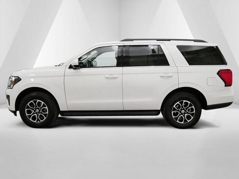 Used 2022 Ford Expedition XLT AWD/4WD image 9