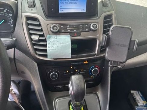 Used 2022 Ford Transit Connect XL FWD image 3