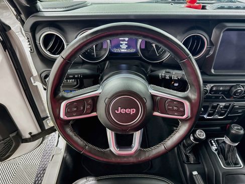 Used 2022 Jeep Wrangler Unlimited Sahara w/ Cold Weather Group AWD/4WD image 15