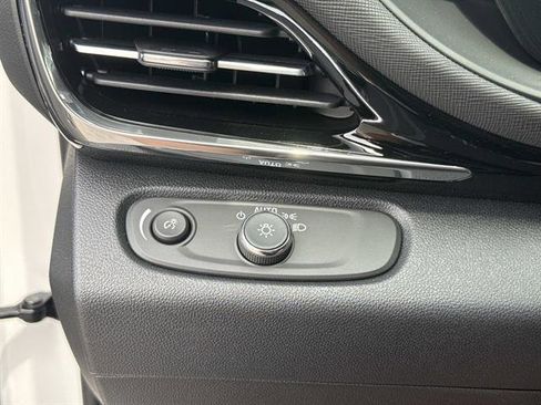 New 2026 Buick Envista Avenir FWD image 21