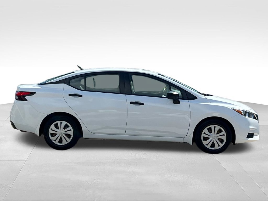 Used 2021 Nissan Versa S FWD image 4