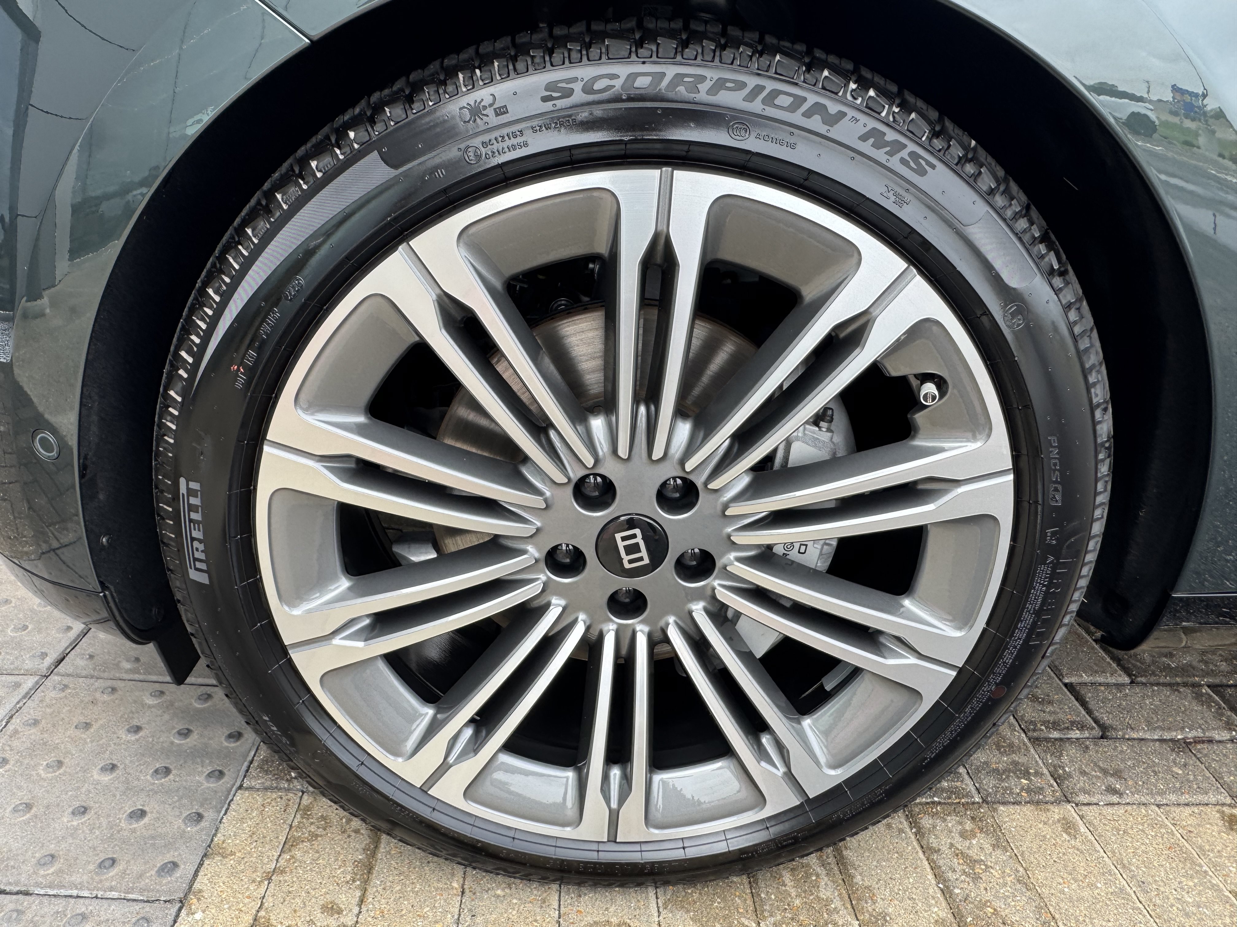 New 2027 Land Rover Range Rover SE AWD/4WD image 9