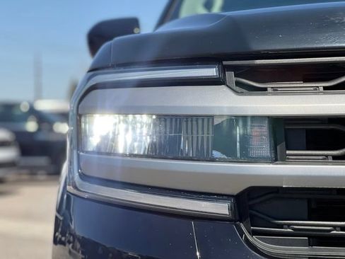 Used 2023 Ford Expedition XLT AWD/4WD image 12