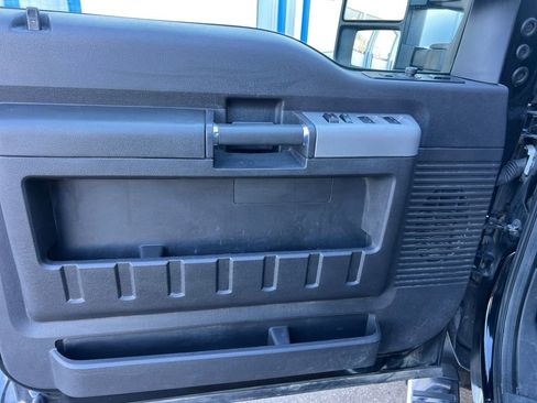 Used 2016 Ford F350 Lariat w/ Chrome Package image 12