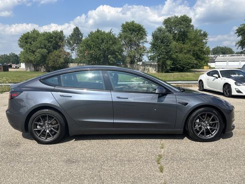 Used 2023 Tesla Model 3 Standard Range RWD image 2