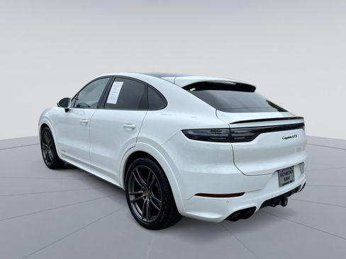 Used 2021 Porsche Cayenne GTS AWD/4WD image 11