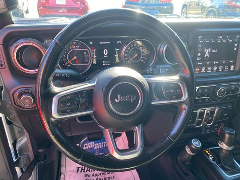 Used 2021 Jeep Wrangler Unlimited Sahara image 13