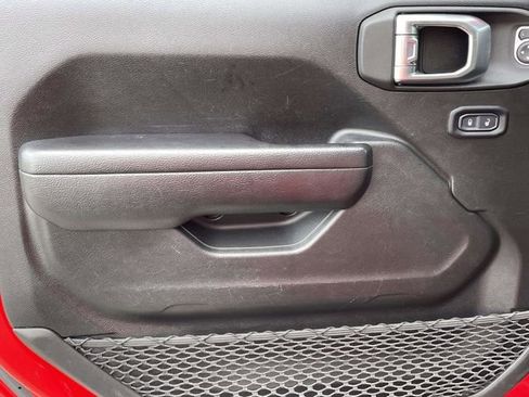 Used 2022 Jeep Wrangler Unlimited Sport image 24