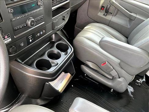 Used 2020 GMC Savana 2500 Extended w/ Driver Convenience Package RWD image 15
