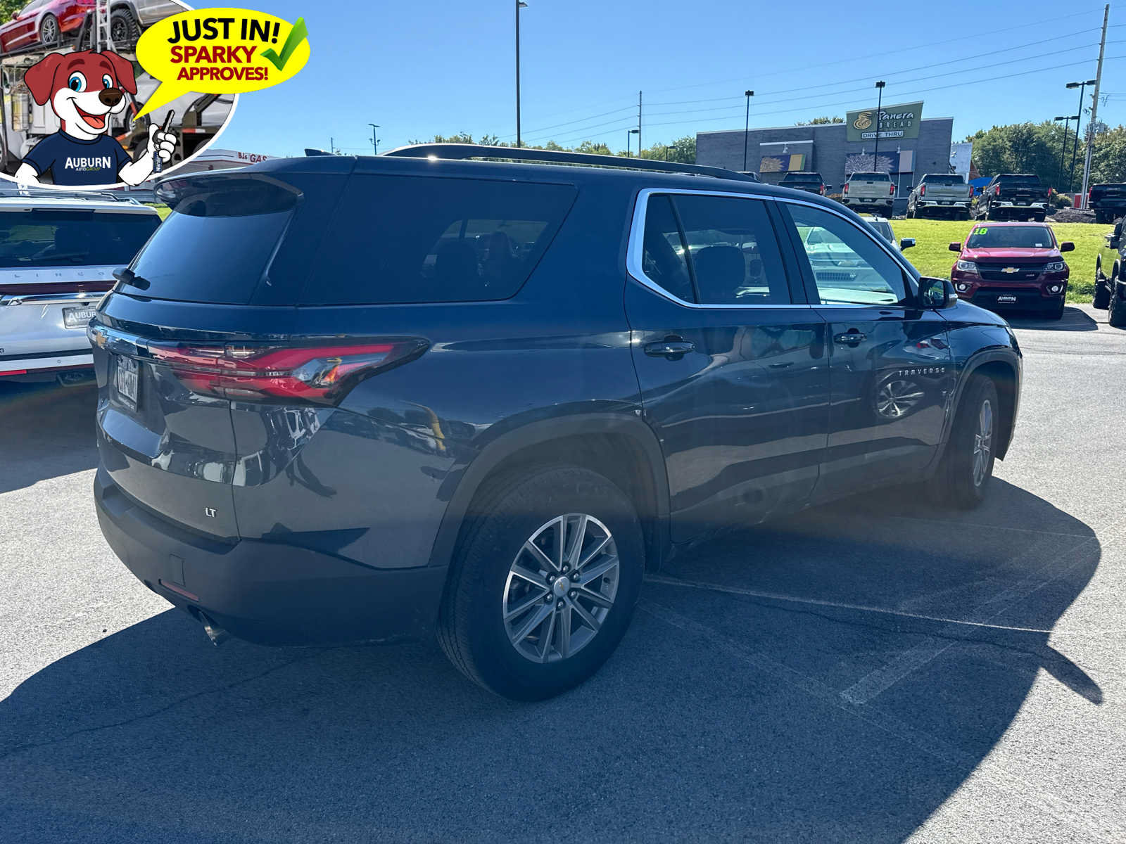 Used 2023 Chevrolet Traverse LT AWD/4WD image 3
