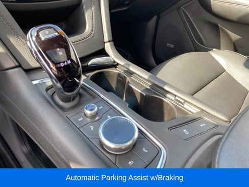 Used 2023 Cadillac XT5 Sportv w/ Technology Package AWD/4WD image 14