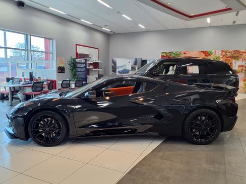 Used 2026 Chevrolet Corvette Stingray Premium Cpe w/ Z51 Performance Package RWD image 2
