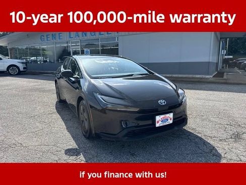Used 2025 Toyota Prius LE FWD image 9