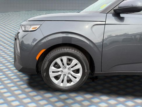 Used 2022 Kia Soul LX FWD image 13