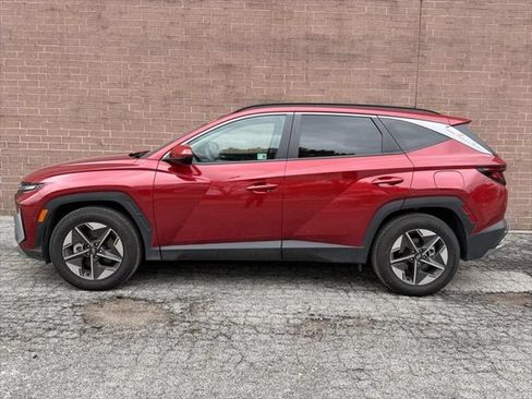 New 2025 Hyundai Tucson SEL FWD image 2