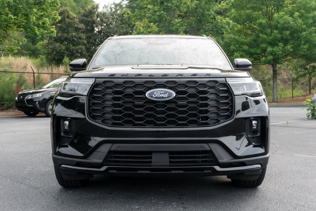 Used 2025 Ford Explorer ST-Line RWD image 5